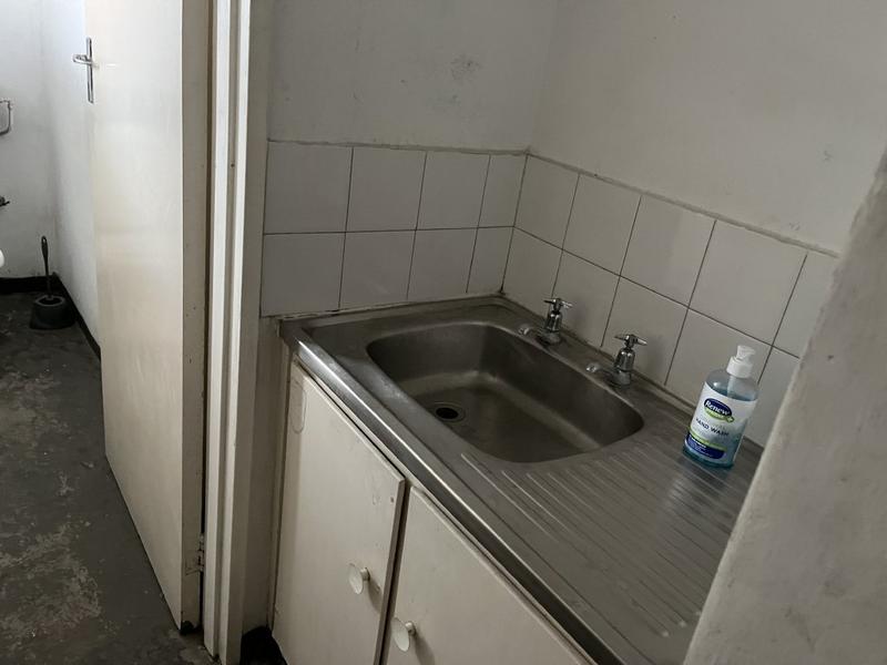 To Let commercial Property for Rent in Killarney Gardens Western Cape